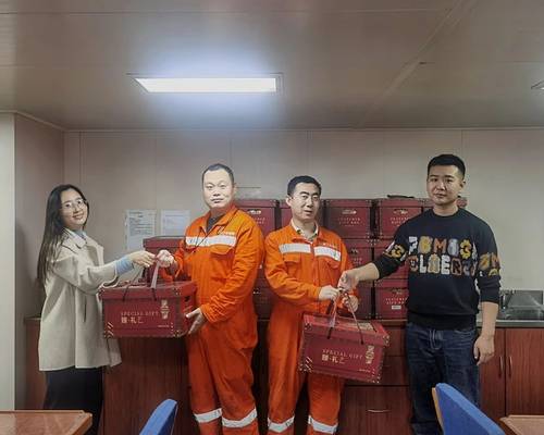 情深意濃，共賀新春|廈門華洋開展春節(jié)前訪船慰問活動